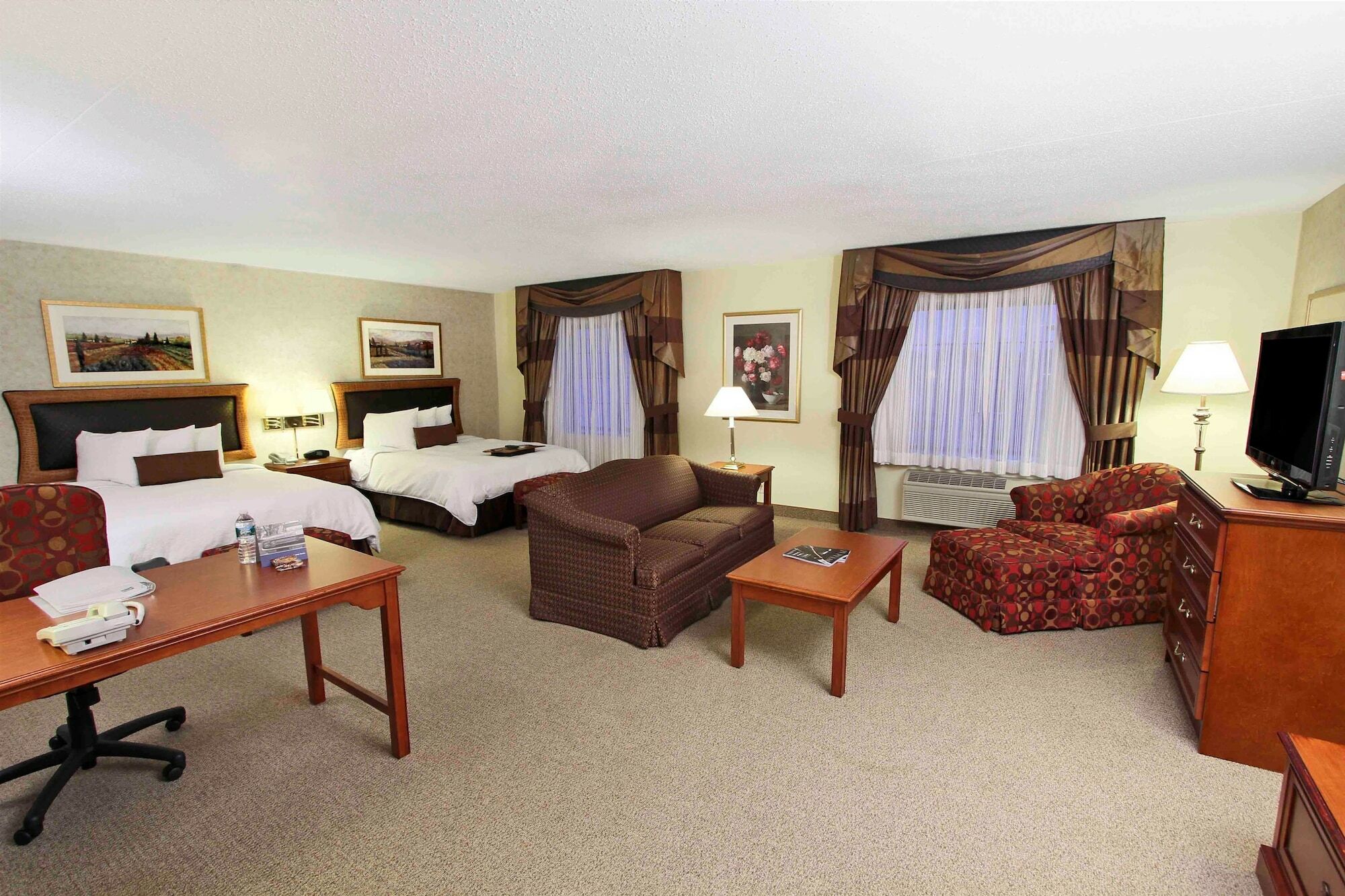 Hampton Inn & Suites By Hilton - Rockville Centre Habitación foto